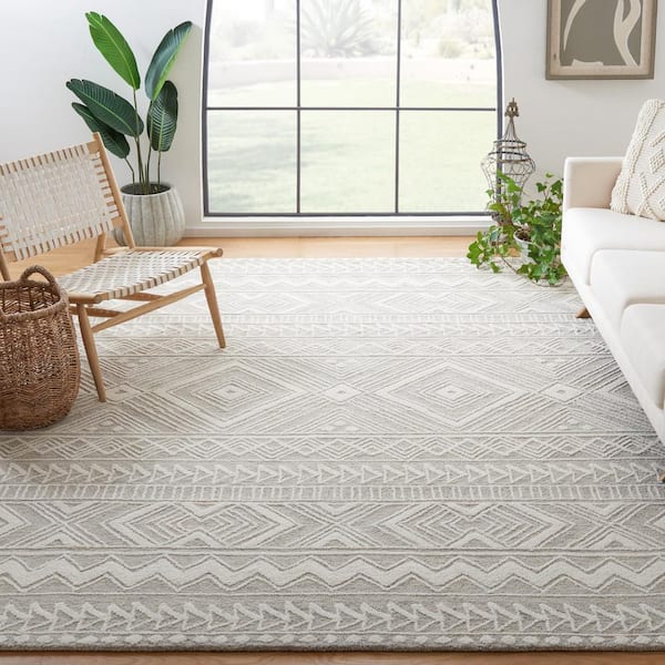 Metro 10 ft. x 14 ft. Light Gray/Ivory Aztec Geometric Area Rug