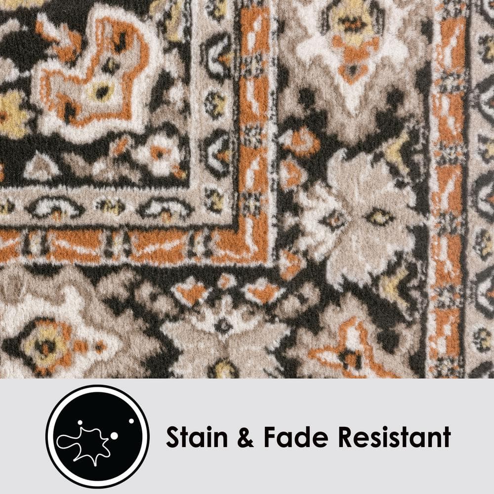 Ivory and Brown Traditional Medallion Area Rug, 5'3" x 7'5"