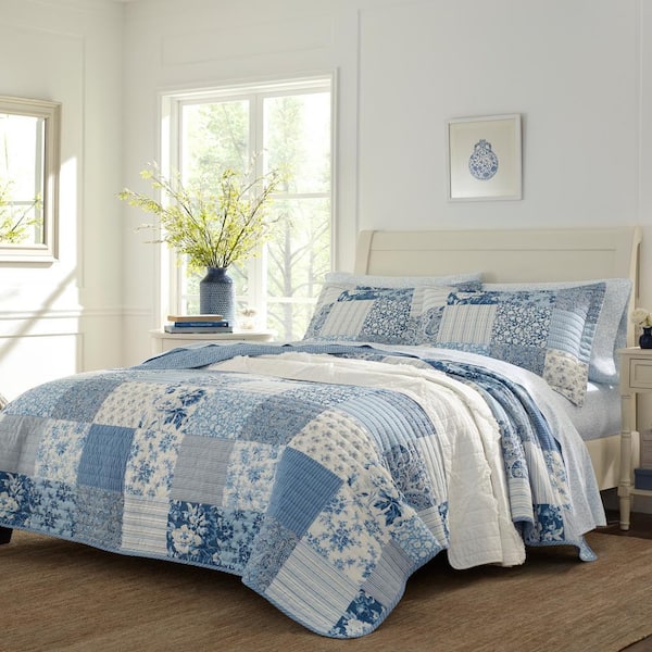 Paisley Patchwork 3-Piece Blue Floral Cotton Full/Queen Quilt Set