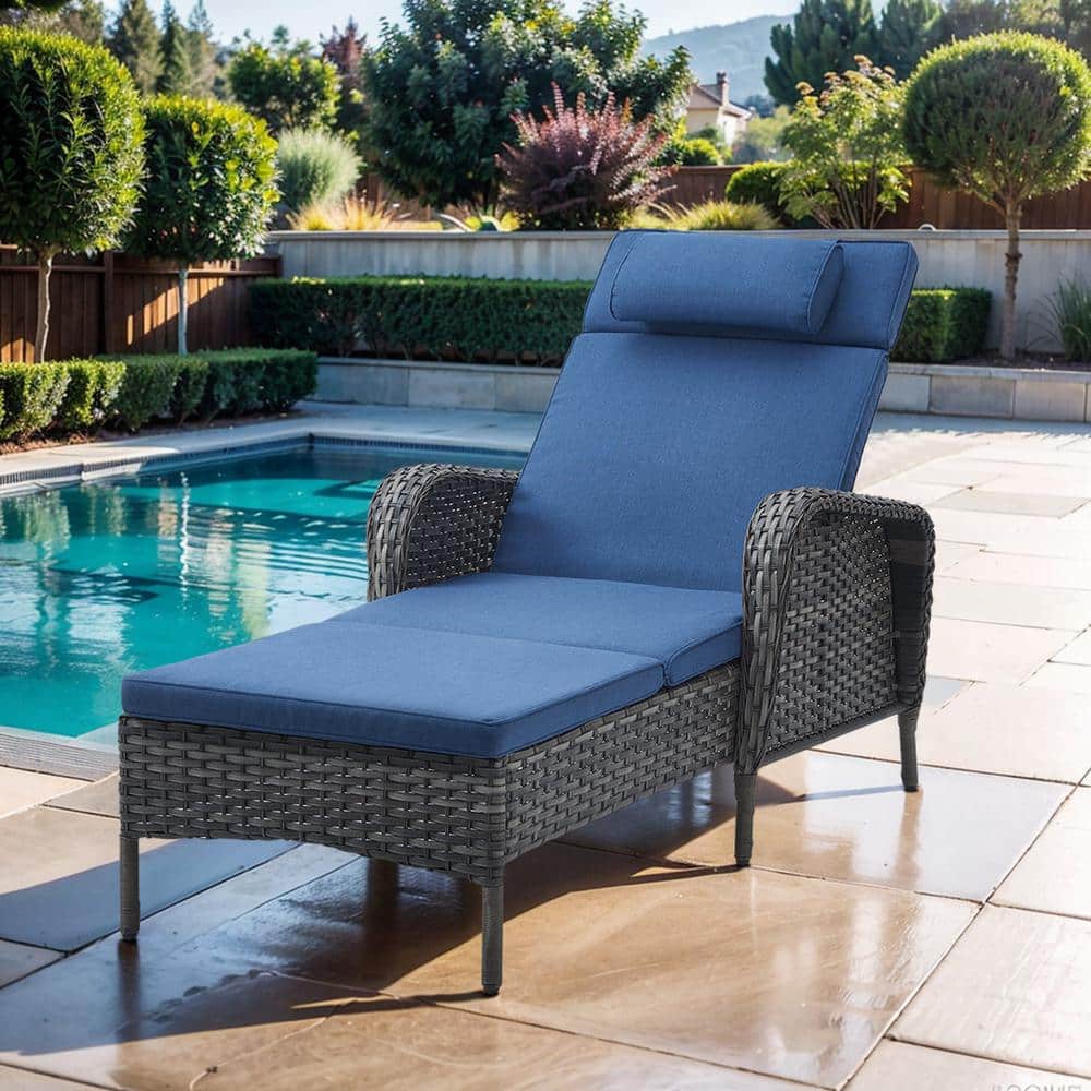 Opohoro ArcoBay 1-Piece Gray Wicker Outdoor Chaise Lounge Rattan Chaise ...