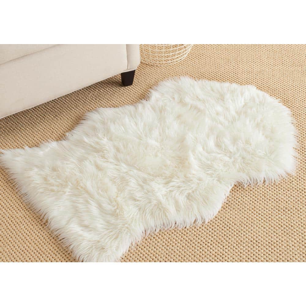 Ivory Luxe Silken Shag 5' x 7' Handmade Tufted Sheepskin Area Rug