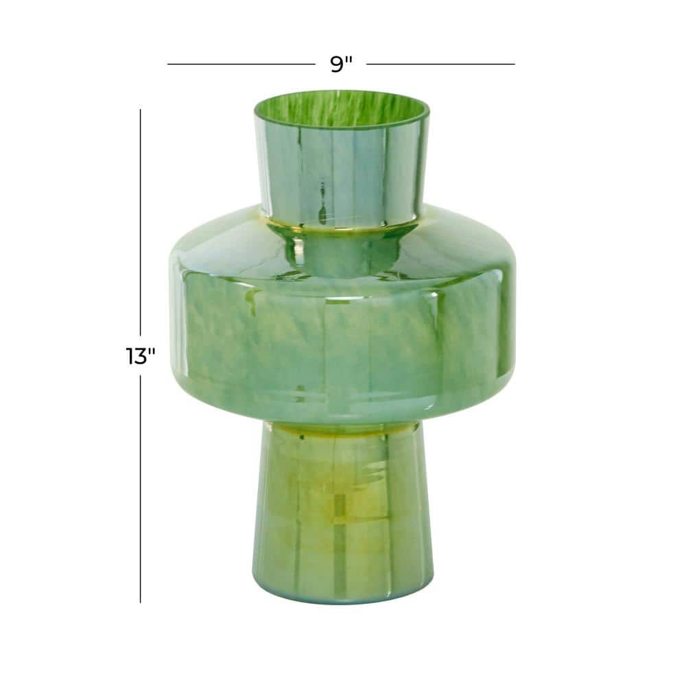 Sleek Spring Green 13.25'' Glass Bouquet Table Vase