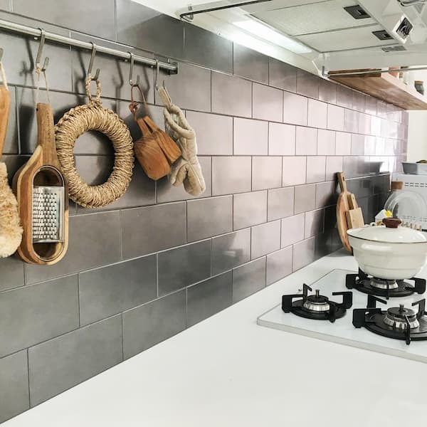 VER Q DIY Gray 7.87 in. x 3.94 in. Tinplated Steel Kitchen Wall Metal Tile (10.76 sq. ft./Case)