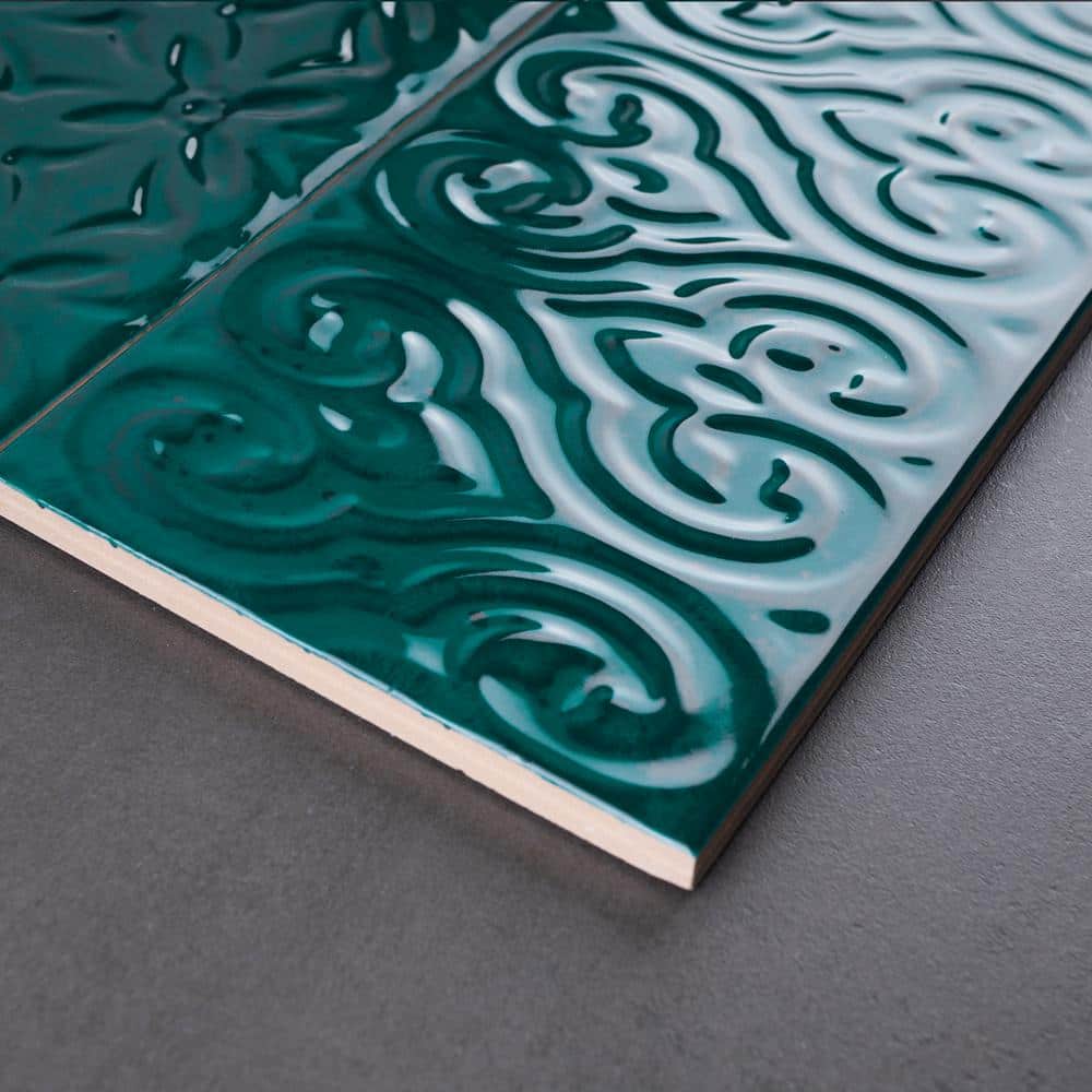 Zafiro Green Polished Ceramic Subway Wall Tile 5x10