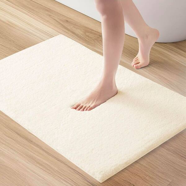 Marshmallow Ivory 24 in. x 40 in. Bath Mat