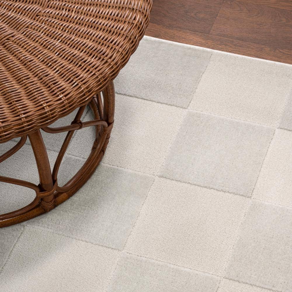 Thea White and Cream Geometric High-Low 3x5 Area Rug
