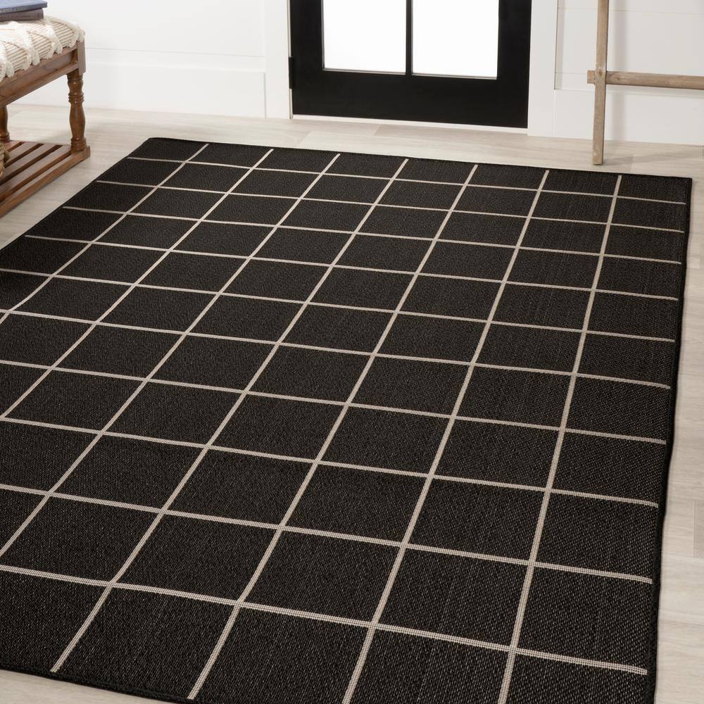 Mid-Century Modern Geometric Black and Cream 5' x 8' Indoor/Outdoor Rug