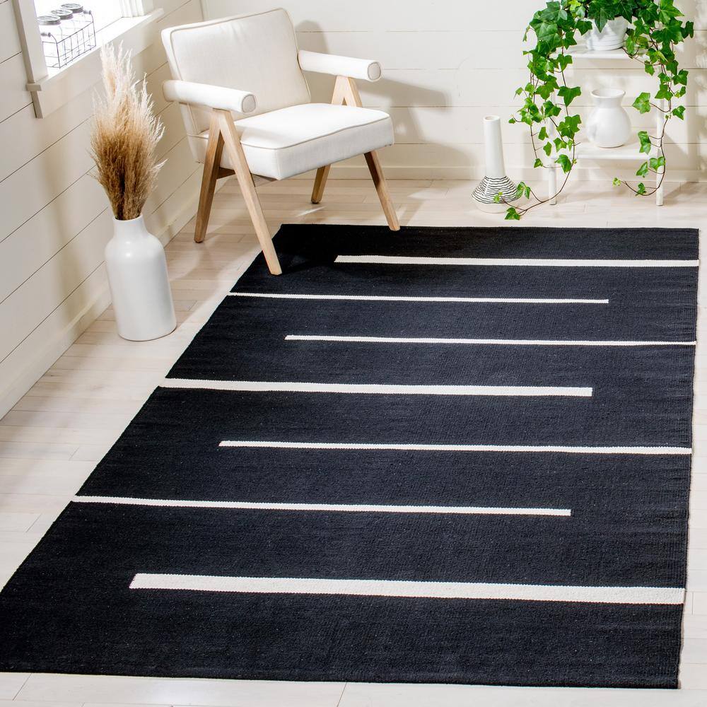 Coastal Charm Handwoven Black and Ivory Cotton 6' Square Rug