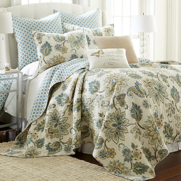 LEVTEX HOME Palladium Grey 2-Piece Blue Paisley Floral Cotton Twin/Twin XL Quilt Set