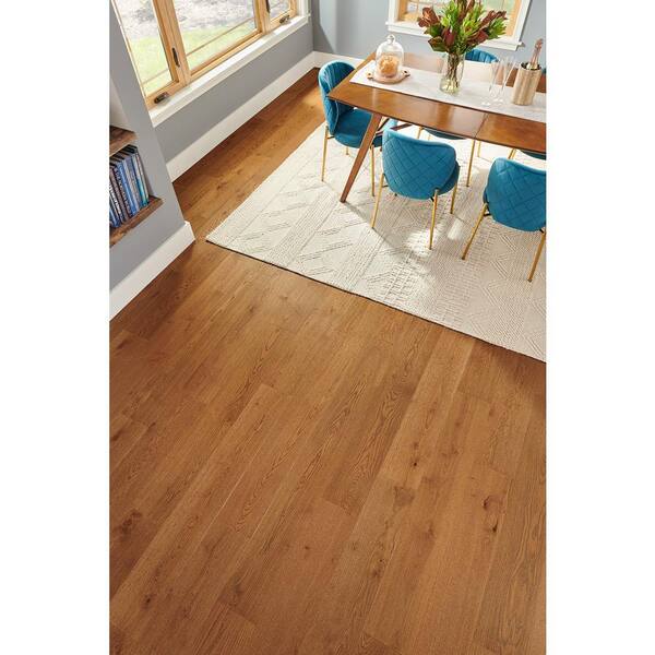 Pergo Defense+ Barnes Oak 3/8 in. T x 7.5 in. W Click Lock Distressed Engineered Hardwood Flooring (1104.3 sq.ft./pallet)