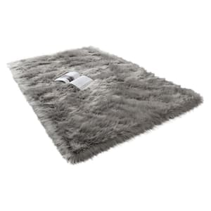 ''Cozy Collection'' 5x7 Ultra Soft Light Gray Fluffy Faux Fur Sheepskin Area Rug