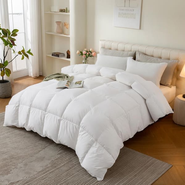 Wellos White All Season Feather Down Comforter California King 100% Cotton Cover with Corner Tabs