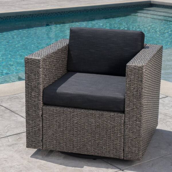 テーブル Black Wicker Outdoor Lounge Chair, Patio Swivel Chair with Dark