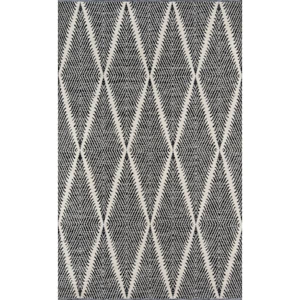 Beacon Black 3 ft. 6 in. x 5 ft. 6 in. Indoor/Outdoor Accent Rug
