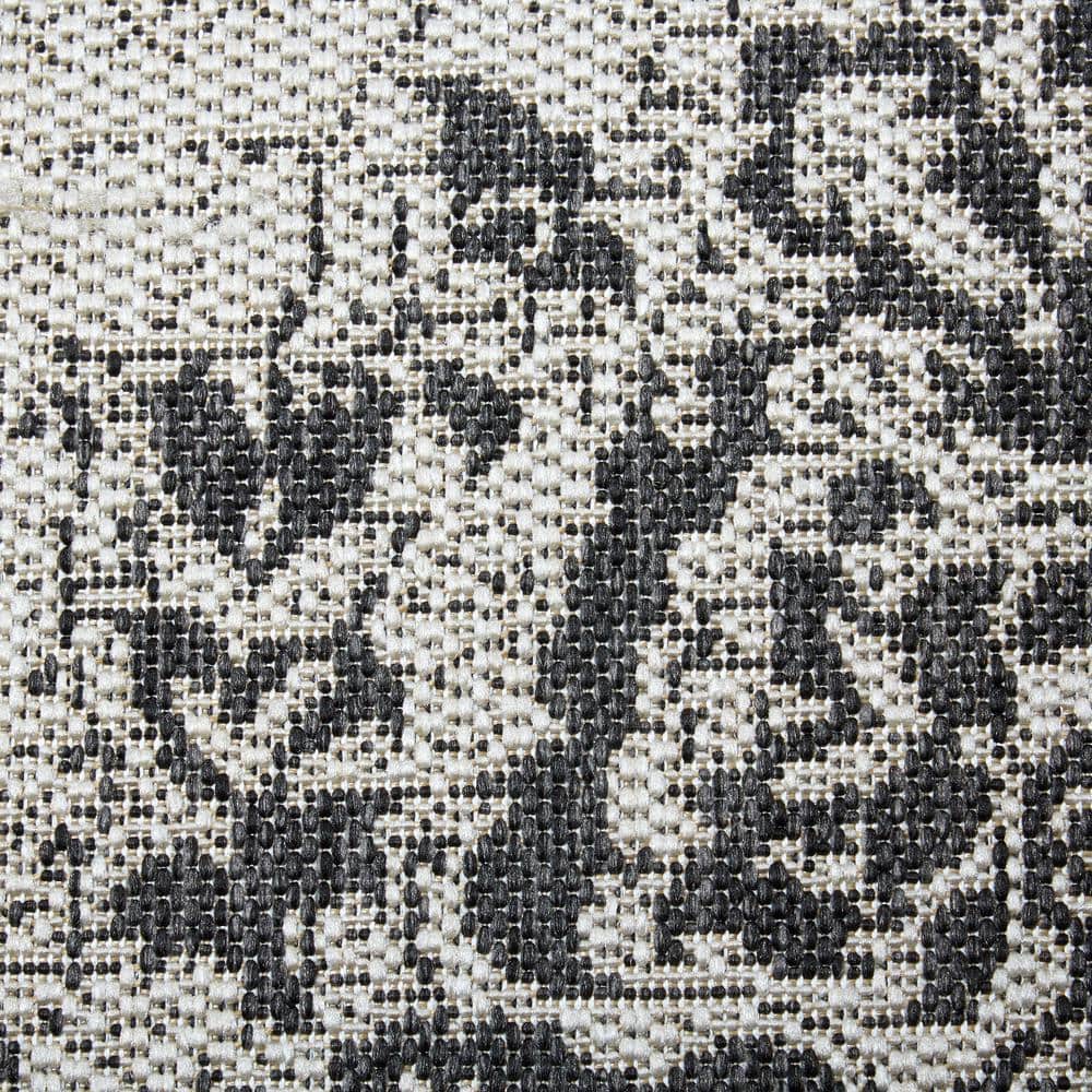 Gray and Black Medallion Synthetic Indoor/Outdoor Area Rug