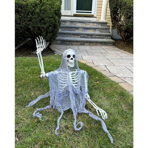 23 in. Halloween Skeleton Outdoor Groundbreaker Yard Stake 4415