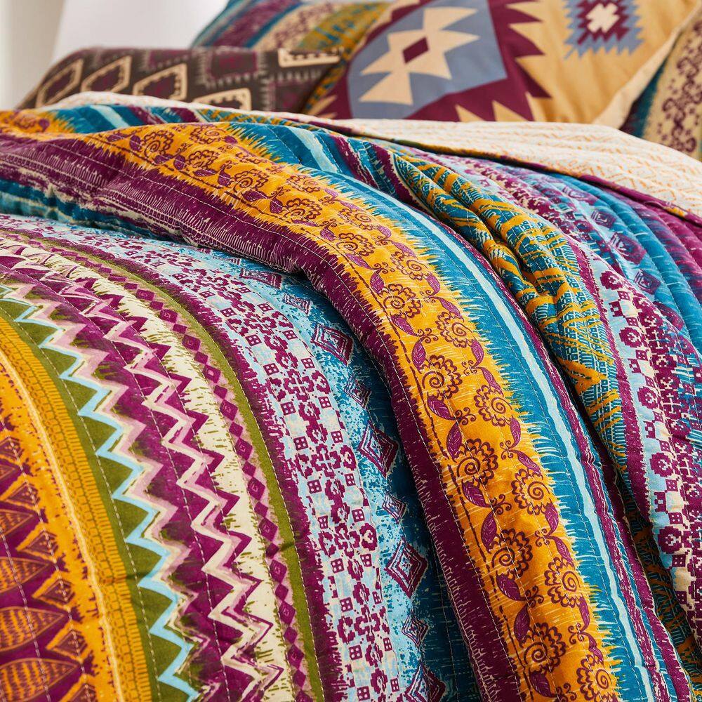 King Pink Cotton Reversible Boho-Chic Quilt Set