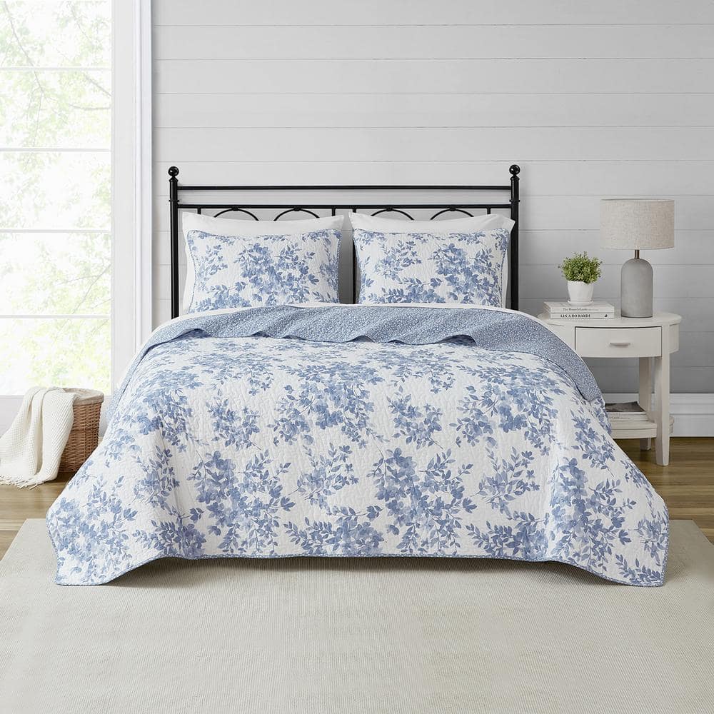Philomena Twin White and Blue Reversible Cotton Quilt Set