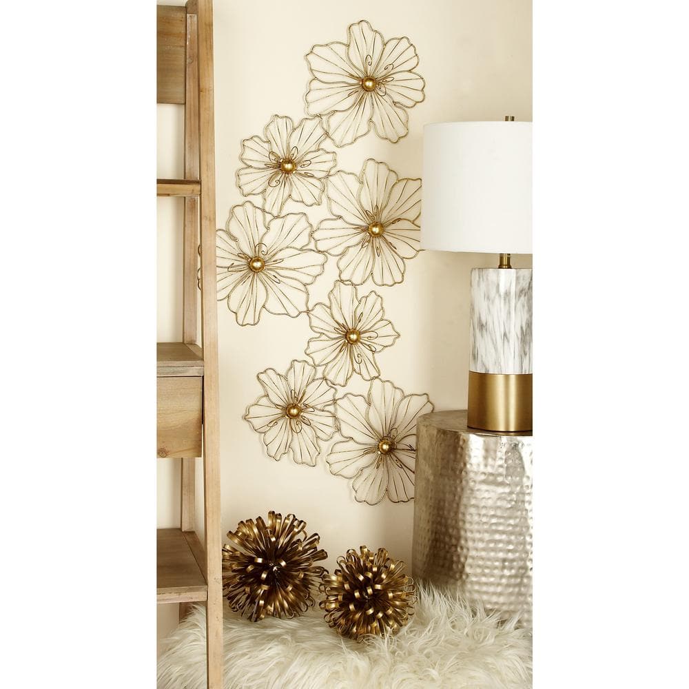 DecMode Gold Metal Foiled Wire Floral Wall Decor