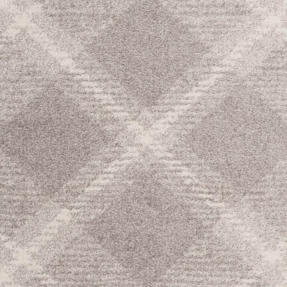 Adirondack Light Grey & Ivory Easy-Care Synthetic Area Rug, 6' x 9'