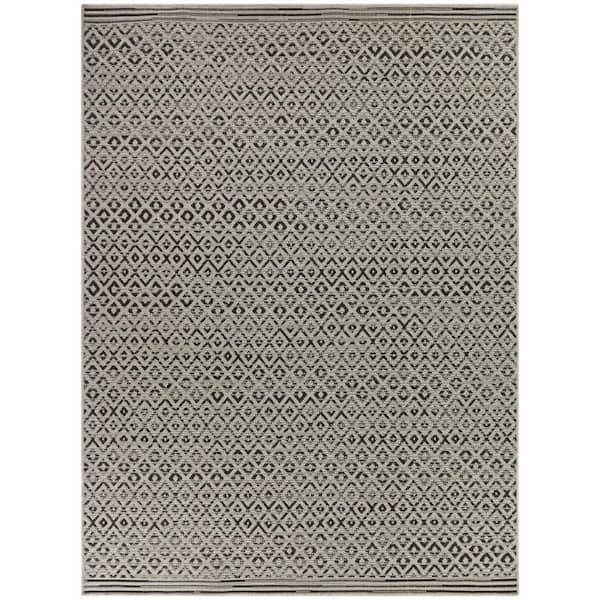 7' X 11' Ivory Or Grey Geometric Diamonds Indoor Outdoor Area Rug 7' X 11' Ivory Or Grey Geometric Diamonds Indoor Outdoor Area Rug