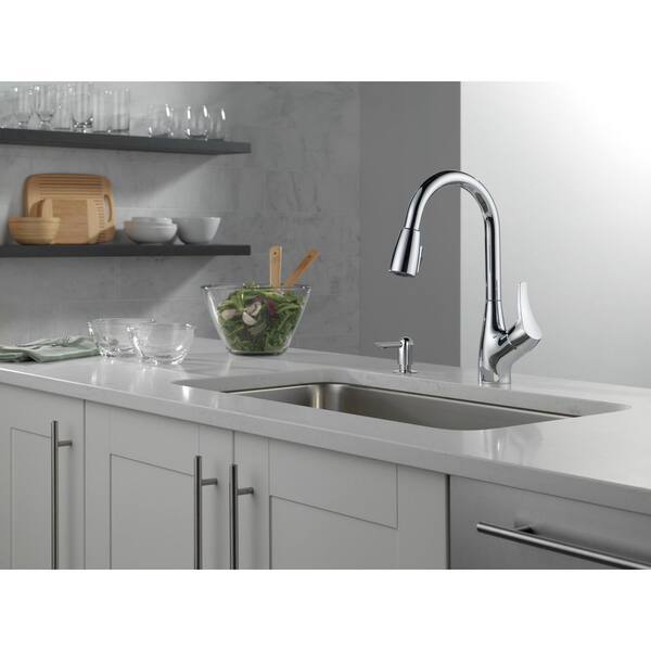 15.75 in. H Pull Down Sprayer Kitchen Faucet with 360° Spout Swivel in Chrome