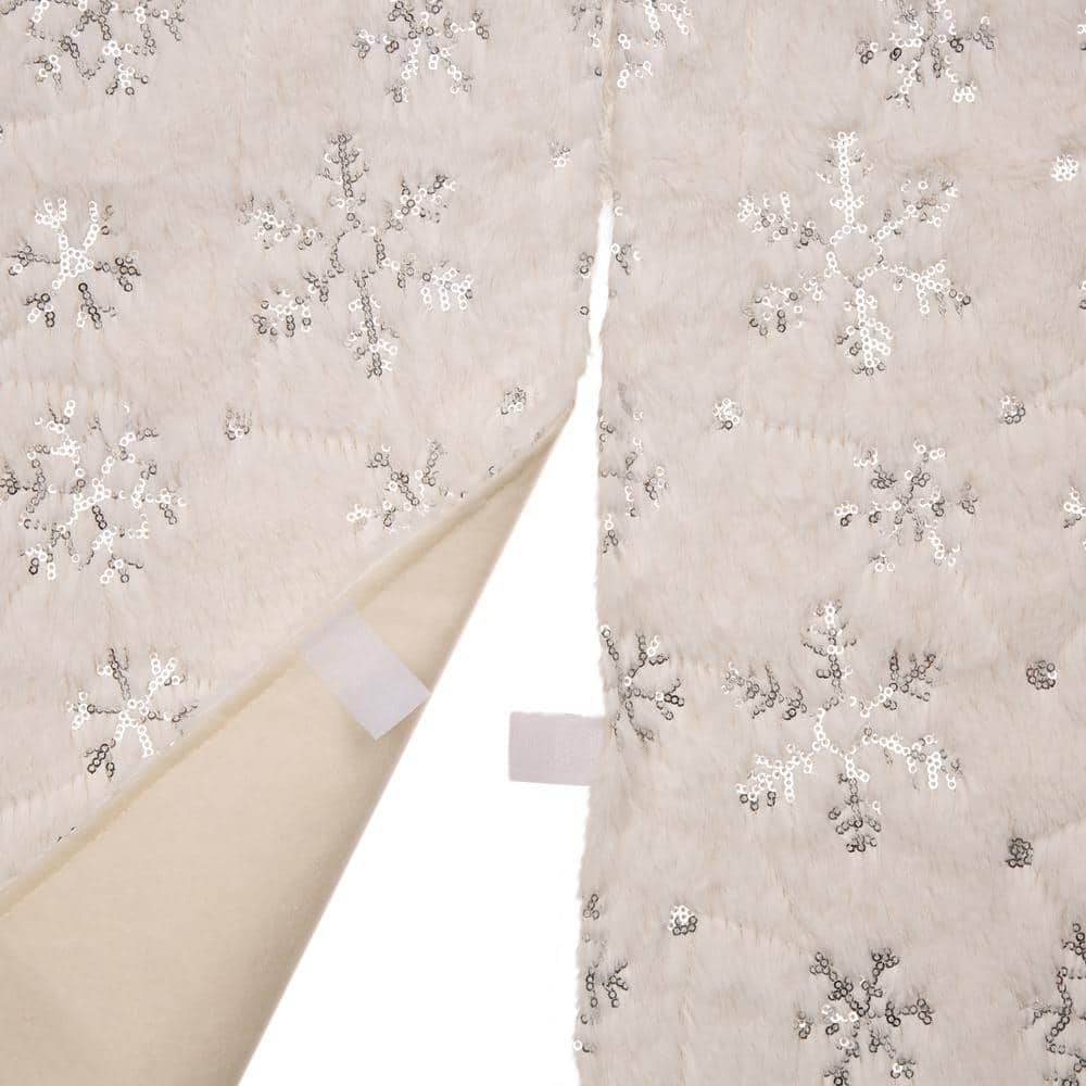 White Faux Fur Snowflake Christmas Tree Skirt, 48 Inches