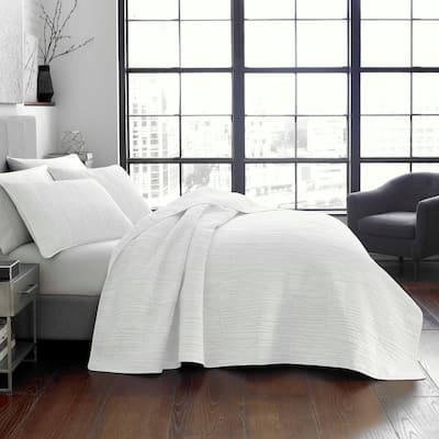 Tally 3-Piece White Geometric Cotton Full/Queen Quilt Set