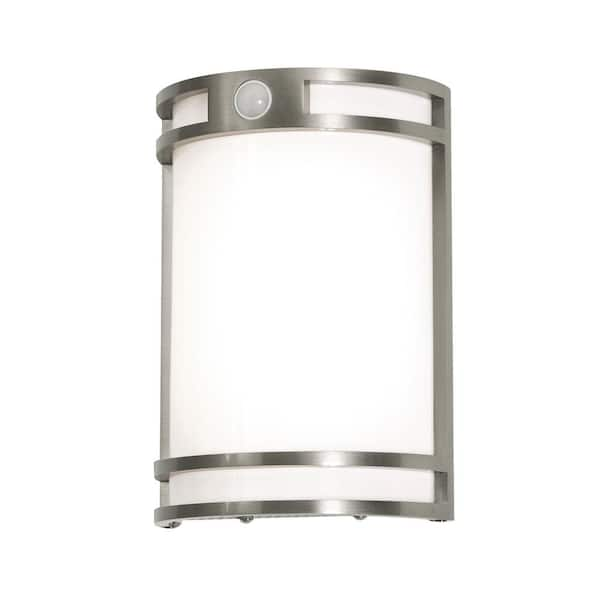 https://images.thdstatic.com/productImages/583d3b6b-1bc9-4763-bea9-6532fb5e0562/svn/brushed-aluminum-afx-outdoor-sconces-eltw0710lajd1ba-64_600.jpg