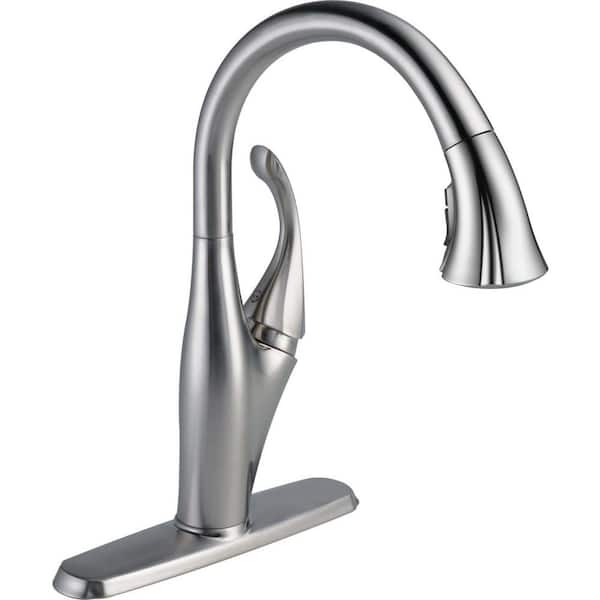 Delta Addison Single-Handle Pull-Down Sprayer Kitchen Faucet with MagnaTite Docking in Arctic Stainless