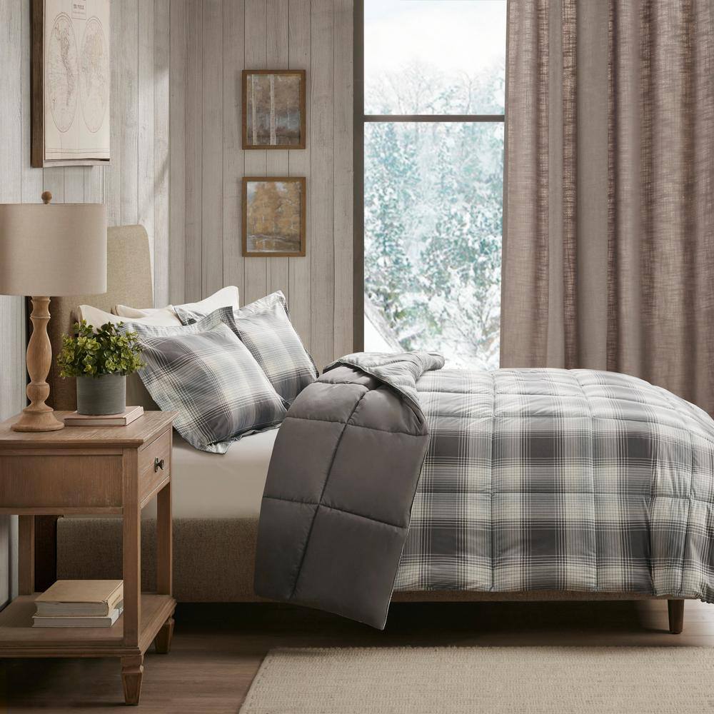 Gray Full/Queen Down Alternative Comforter Set with Plaid Pattern