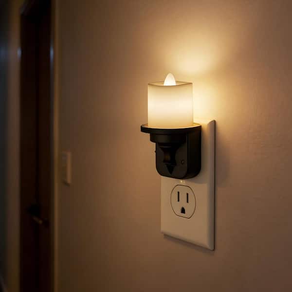 Candle LED Night Light Plug in 2-Pack, Dusk to Dawn 3000K Soft White