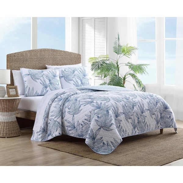 Kayo 3-Piece Blue Floral Cotton Full/Queen Quilt Set