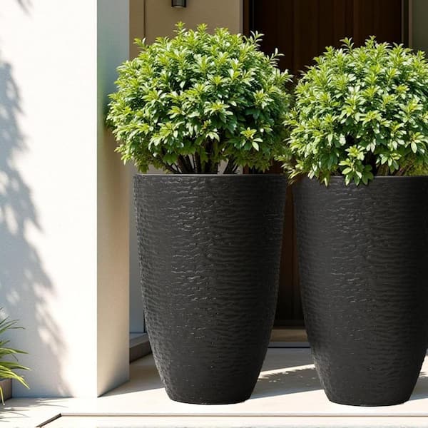Large Black Plastic Indoor/Outdoor Planter (14 in. W x 20.5 in. H