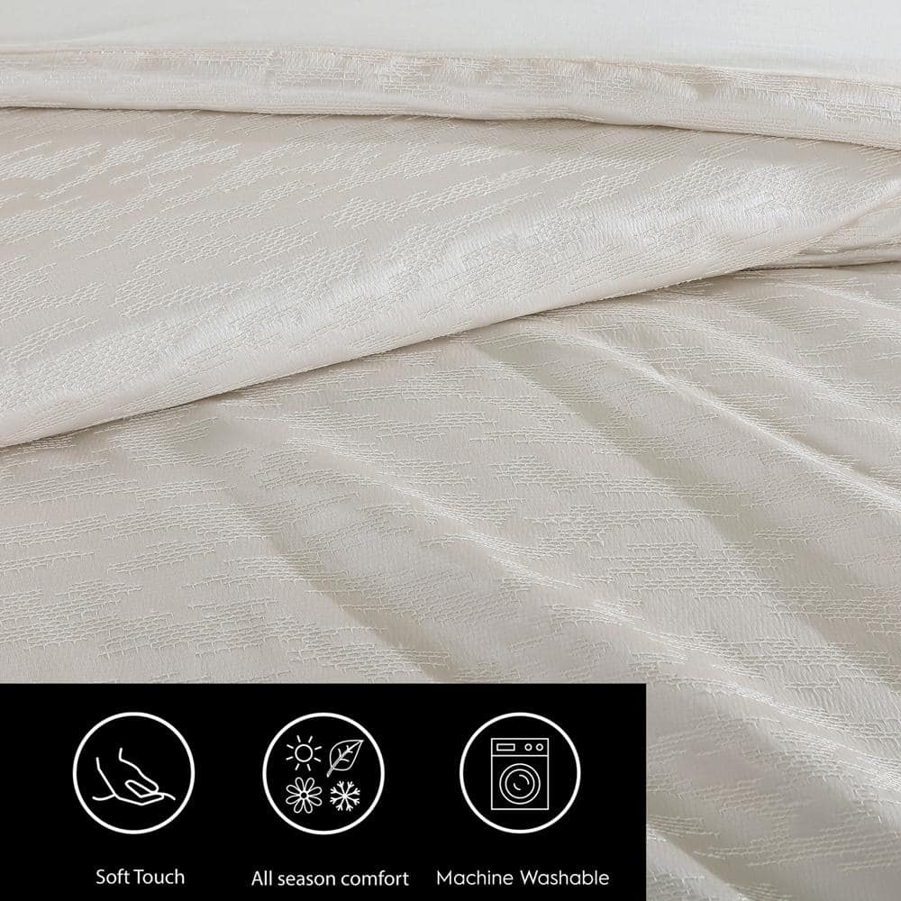 Ivory Queen Comforter Set with Abstract Stitching