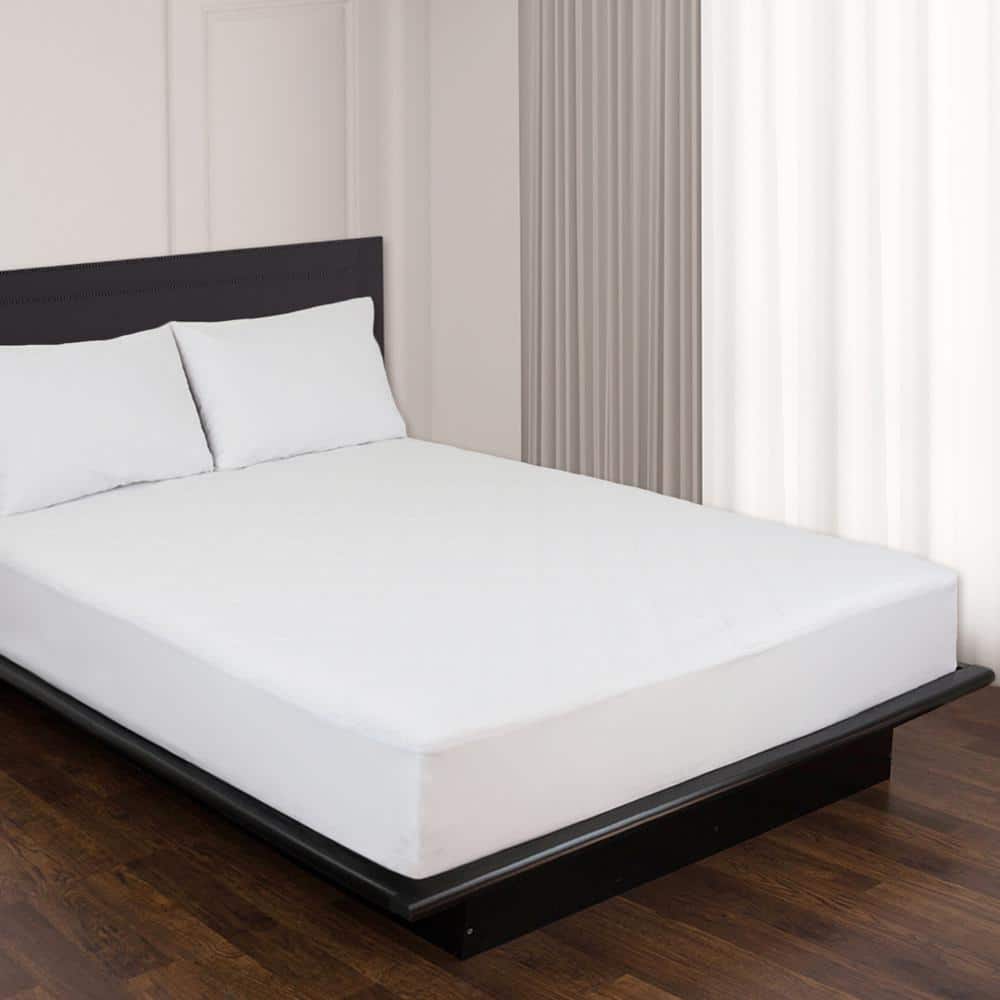 Furinno Angeland White Quilted Queen Wool Mattress Pad
