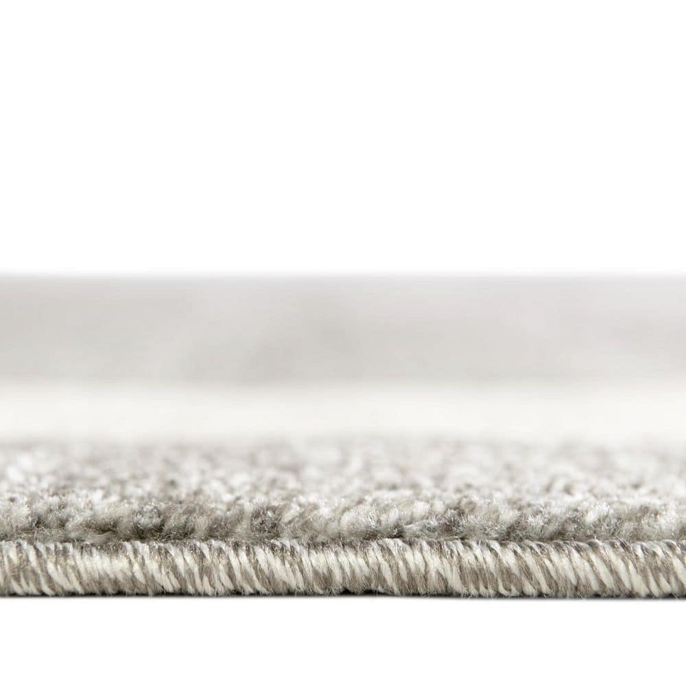 Del Mar Tufted Gray and Ivory Synthetic Indoor Area Rug, 3' 3" x 5' 3"