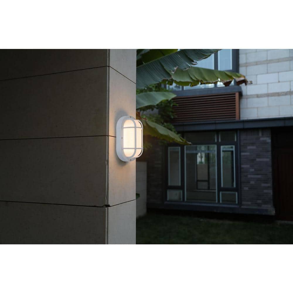 White Oval Plastic Outdoor Bulkhead Wall Lantern