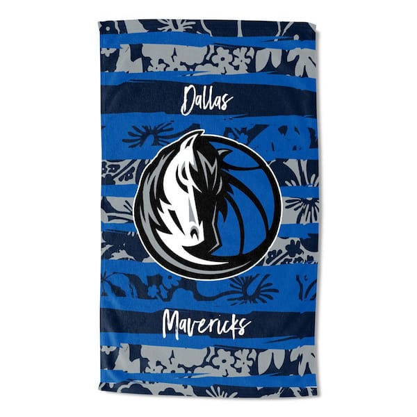 THE NORTHWEST GROUP NBA Mavericks Cotton/Polyester Blend Graphic Multicolor Pocket Beach Towel