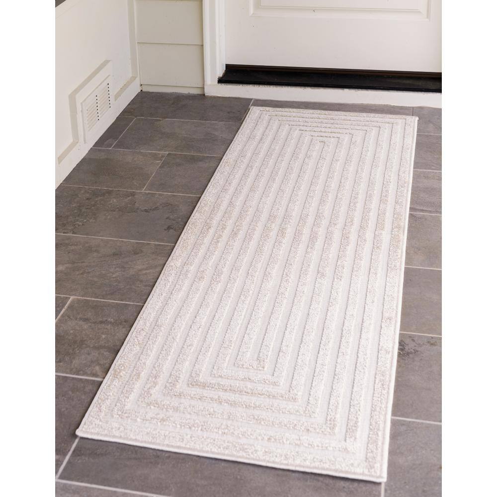 Beige and Ivory Synthetic Outdoor Runner Rug
