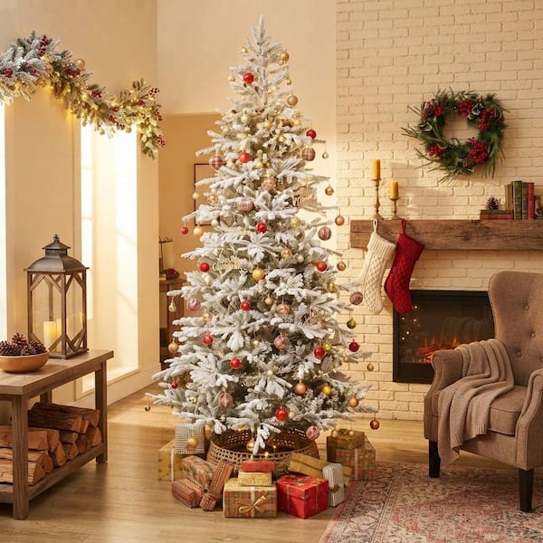 Ama pear 9 ft. Prelit Hinged Christmas Tree, Artificial Foliage