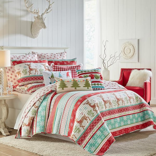 Let It Snow 3-Piece Multicolor Reindeer/Snowflake Microfiber King/Cal King Quilt Set