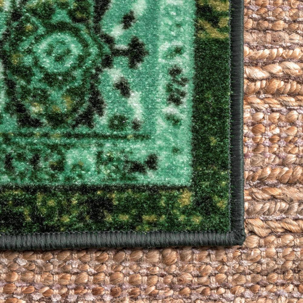 Loomed Vintage Green Synthetic 3'x5' Tufted Area Rug