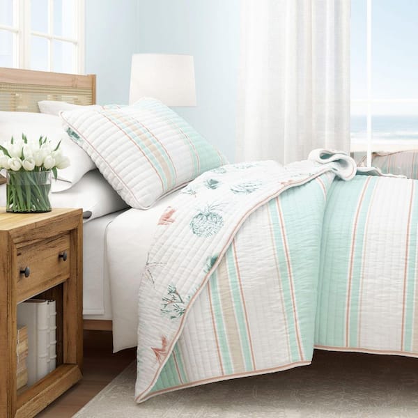FRESHFOLDS Blue Reversible Coastal Stripe 2-Piece Twin / Twin XL Cotton Quilt Bedding Set