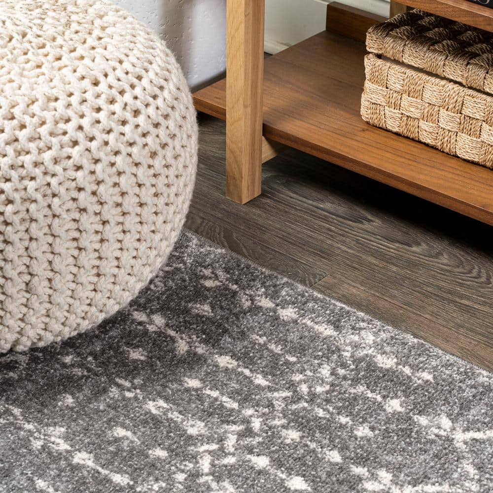 Reversible Gray/Ivory Trellis Synthetic 8' x 10' Area Rug