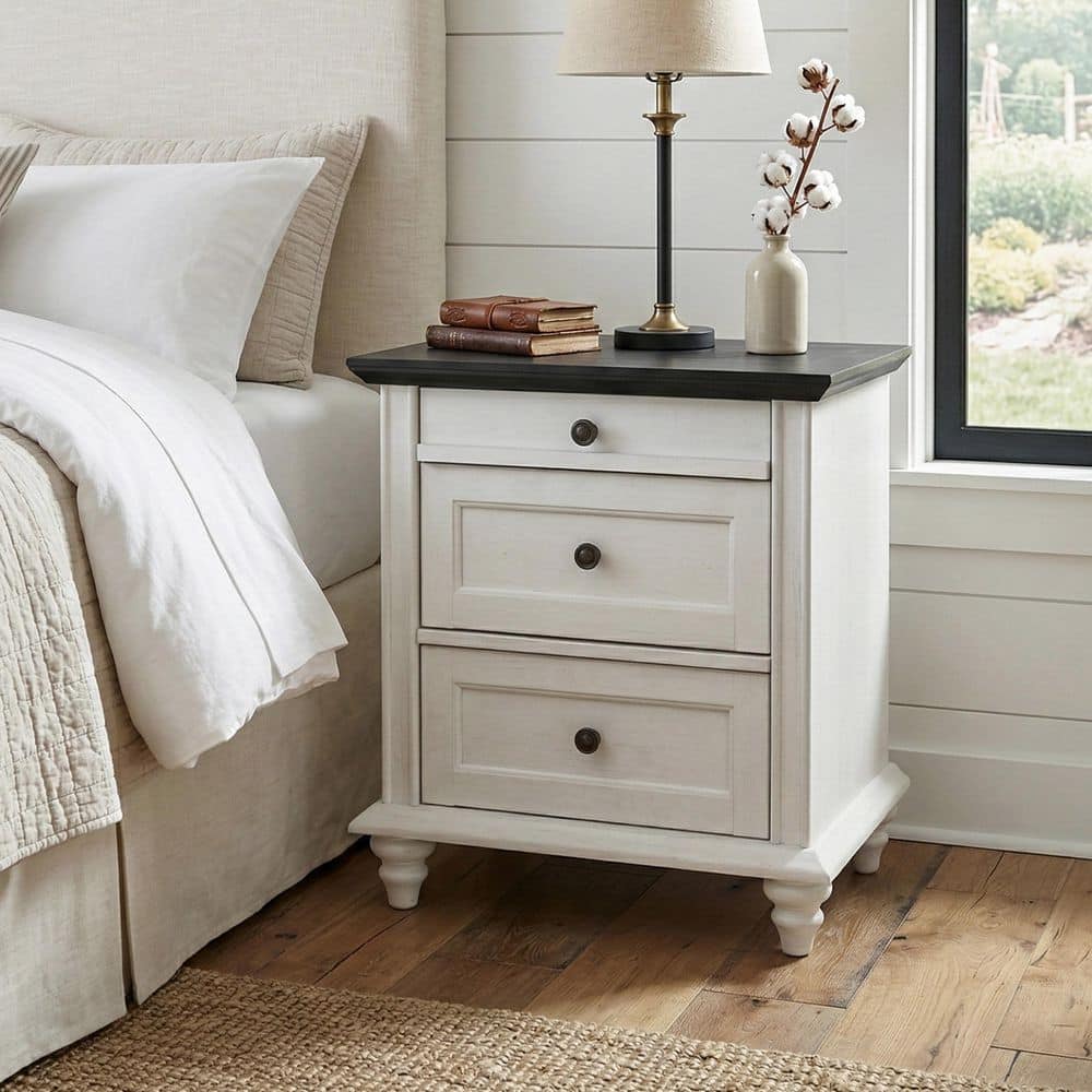 Furniture of America Tigro White 3-Drawer 24 in. W Nightstand EC