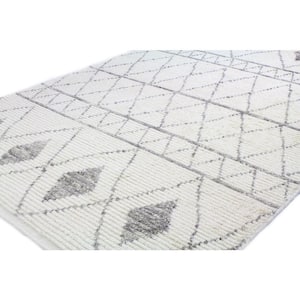 Lourdes Ivory 5 ft. x 8 ft. (5 ft. x 7 ft. 6 in.) Moroccan Transitional Area Rug