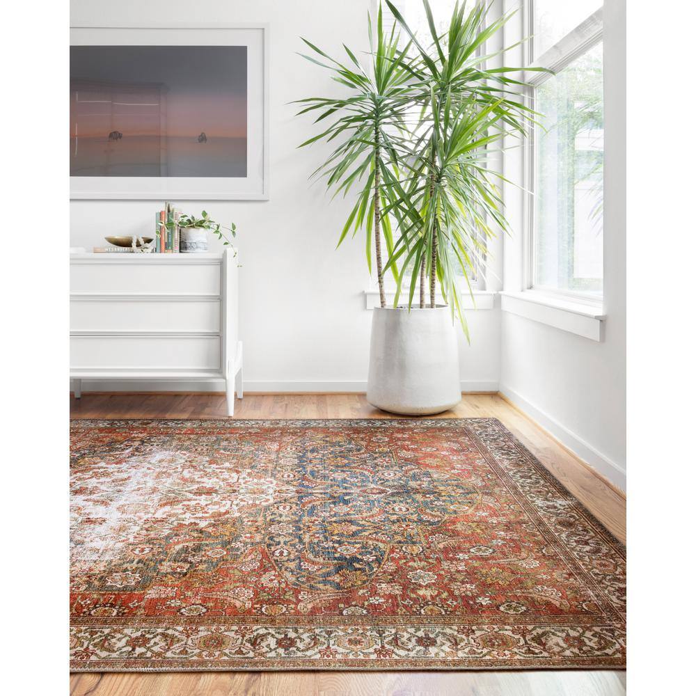 Layla Ocean Multicolor Vintage Distressed Synthetic Area Rug