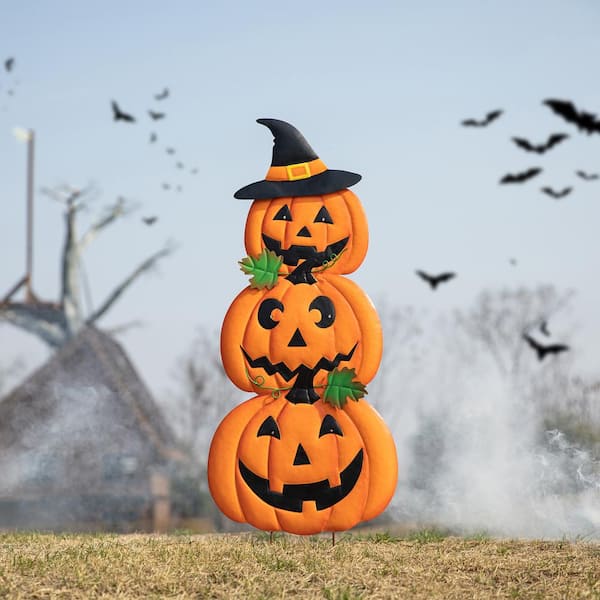 https://images.thdstatic.com/productImages/590c1798-9142-4d85-b904-bad8cacc67f9/svn/glitzhome-halloween-yard-decorations-2030200007-64_600.jpg