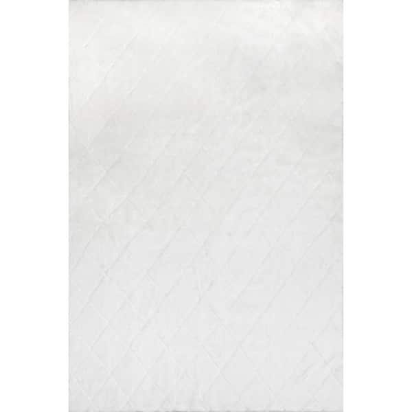 nuLOOM Amy Machine Washable White 5 ft. x 8 ft. Solid Area Rug